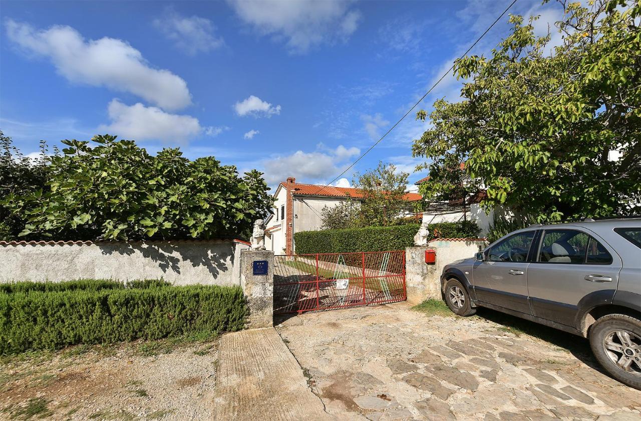 House Monteci 1378 Villa Galižana Exterior foto