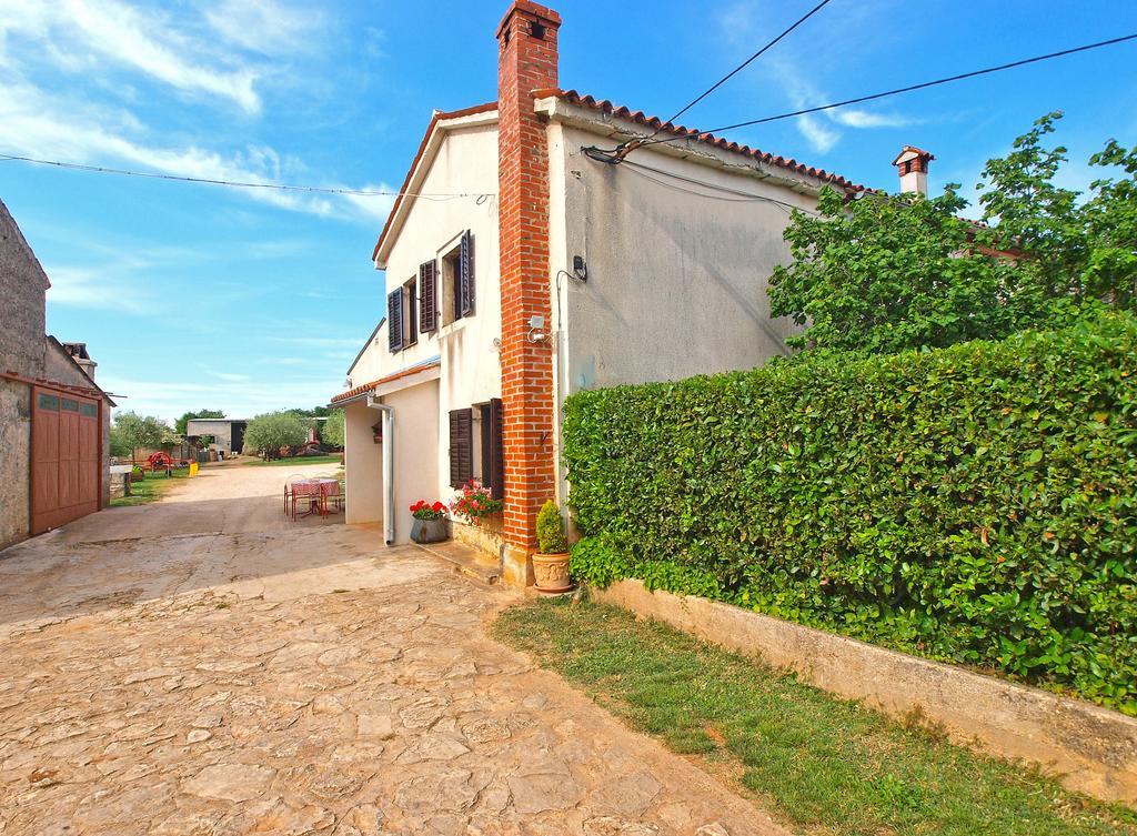 House Monteci 1378 Villa Galižana Exterior foto